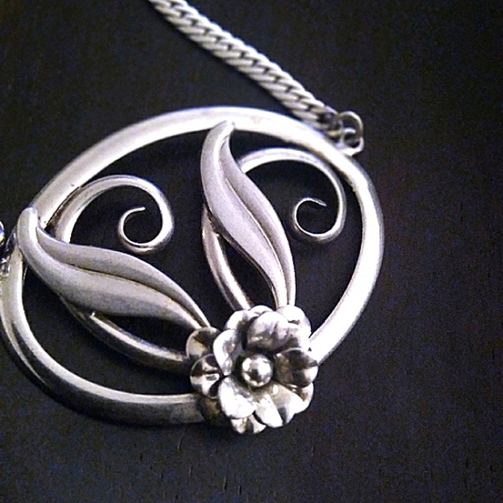 MK JEWELRY STERLING FLORAL NECKLACE